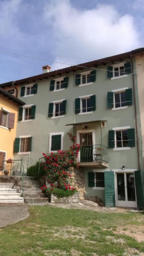 Hotels in Montecchio